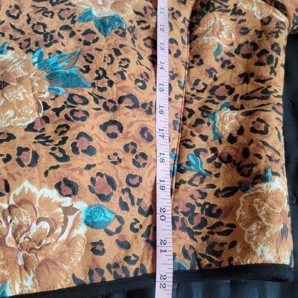 MINKPINK Leopard floral Sherpa Jacket size large - Picture 11 of 11